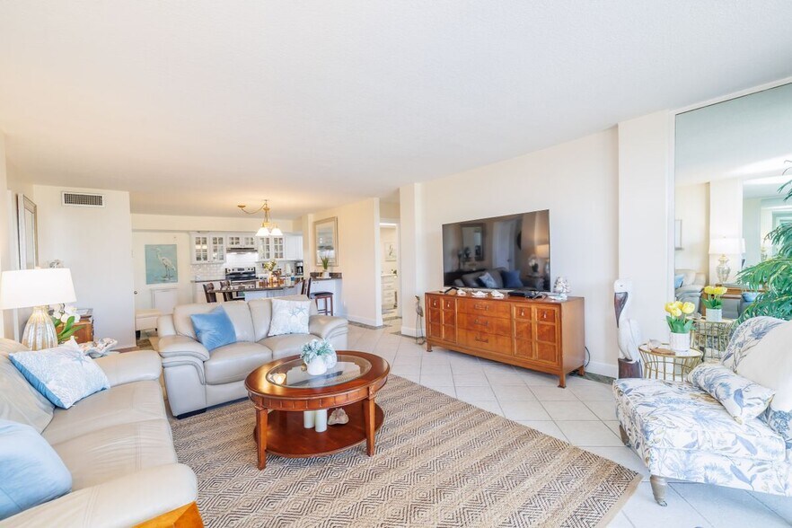 Building Photo - 2100 N Atlantic Ave