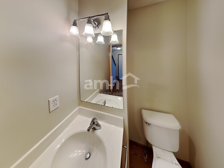 Building Photo - 5895 Westbend Dr