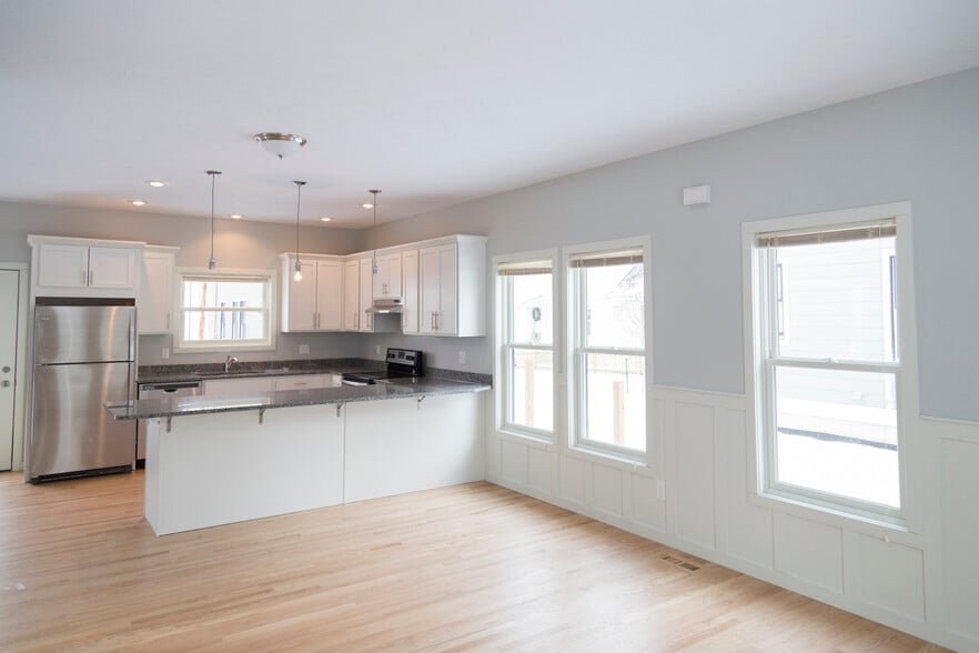Kitchen/Living Area - 341 Robey Pl SE