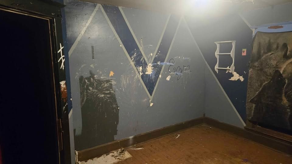 Building Photo - 222 S Broadway St