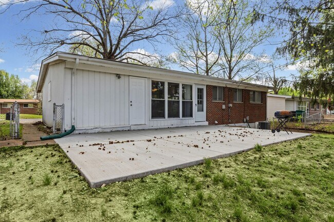 Building Photo - Newly Renovated 3BR + Finished Basement