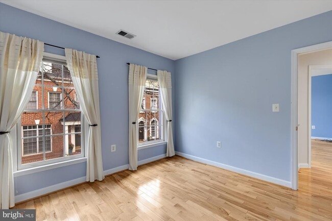 Building Photo - 427 Park Ave