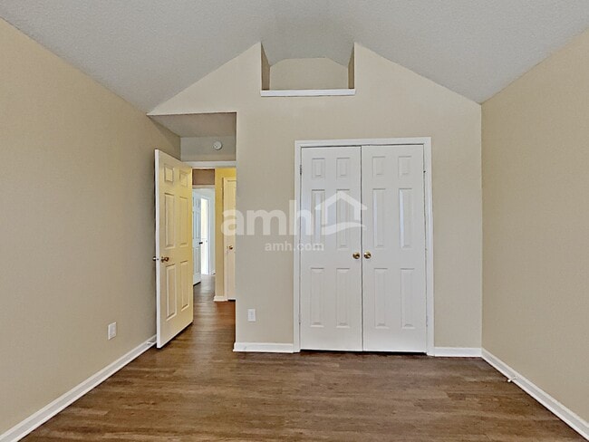 Building Photo - 716 Fletcher Dr