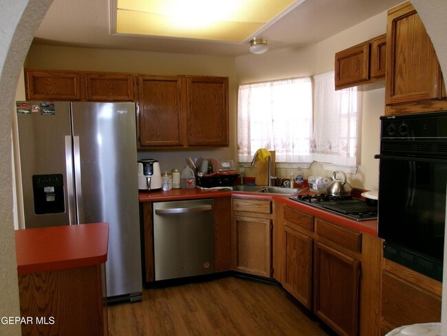 Building Photo - 3454 Broken Arrow Dr