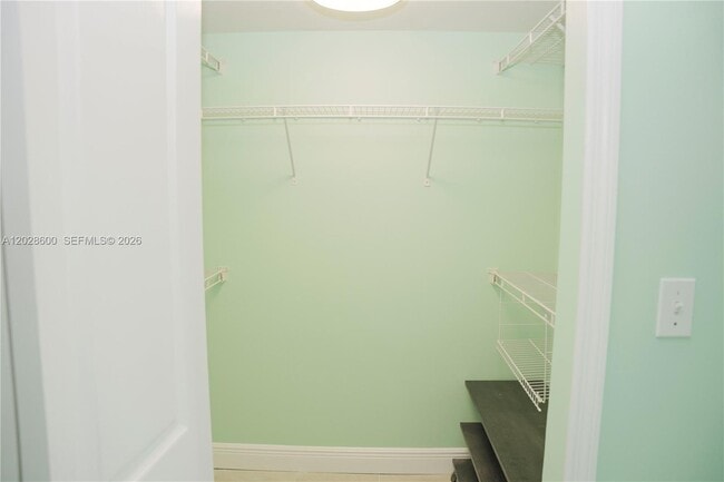 Building Photo - 2665 SW 37th Ave
