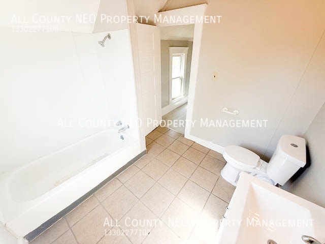Building Photo - 4211 Storer Ave