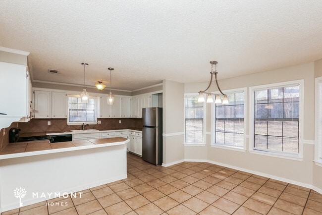 Building Photo - 316 Helmsley Dr