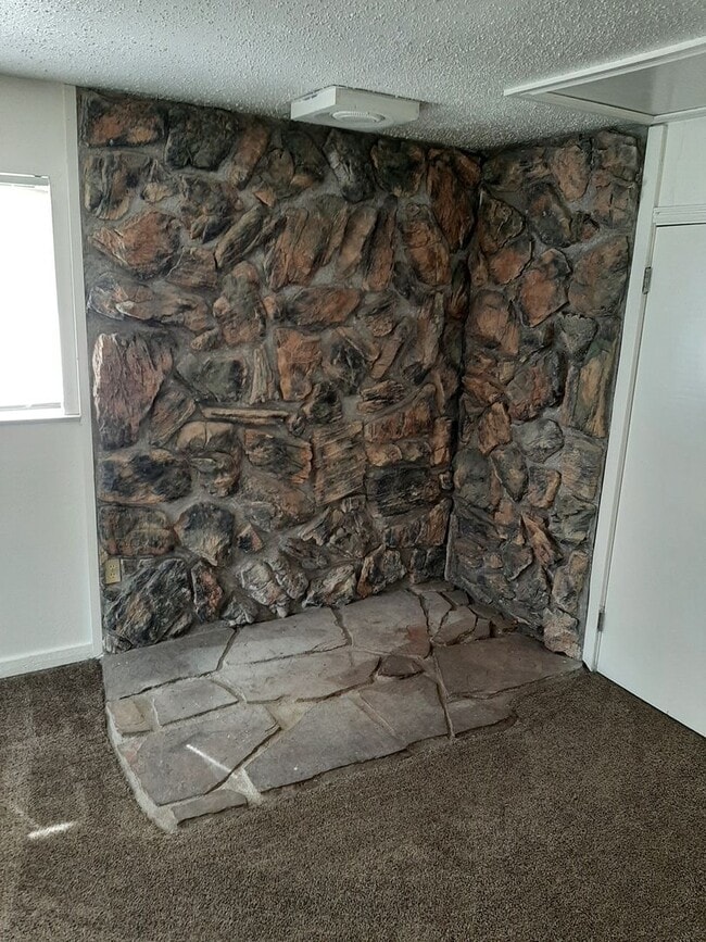 Building Photo - 1007 23rd Street Rd