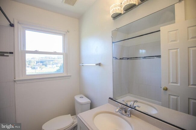 Building Photo - 12337 Chesterton Dr
