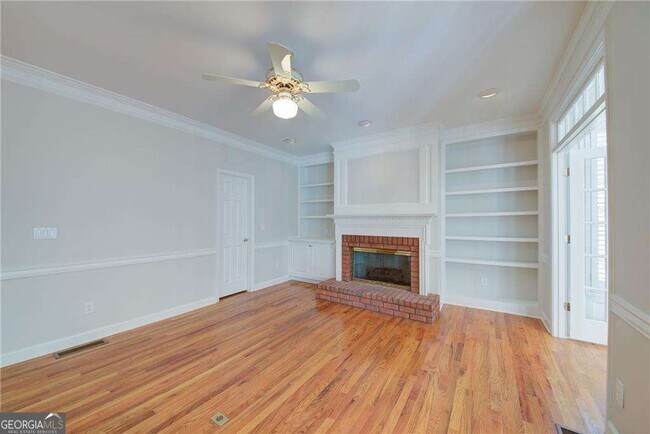 Building Photo - 2020 Ridge Gate Dr