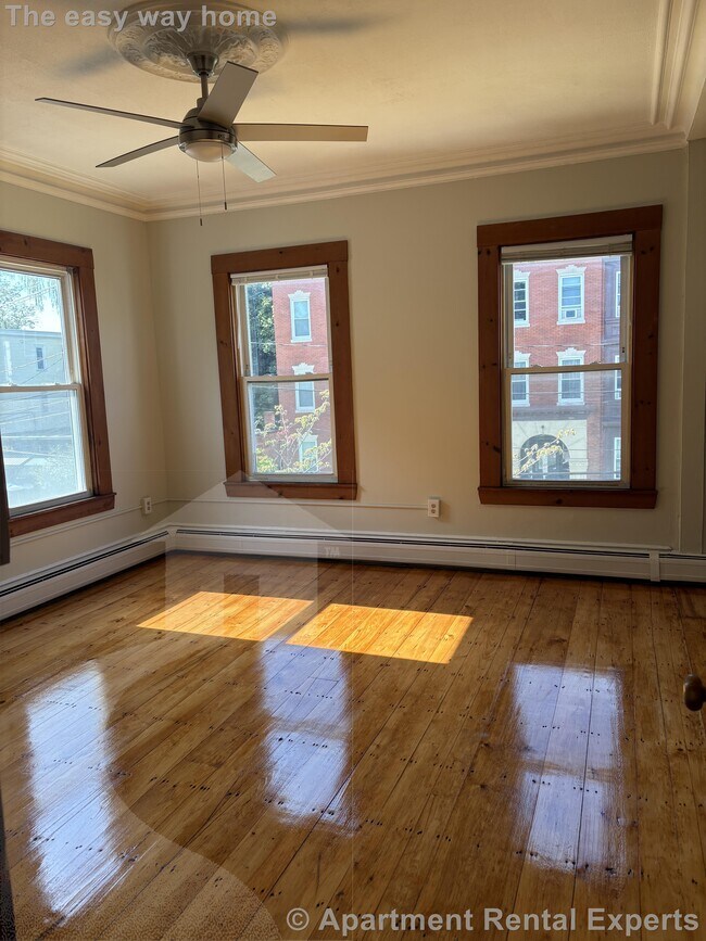 Building Photo - 361 Beacon St