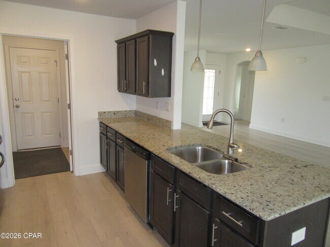 Building Photo - 3836 Redbud Wy