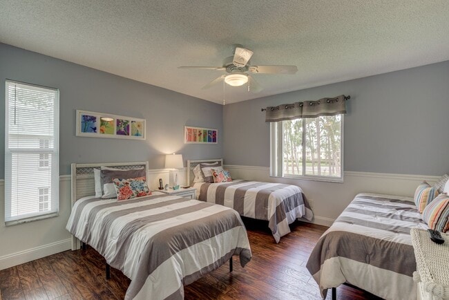 Building Photo - 3/2 CONDO IN LELY GOLF ESTATES IN NAPLES.