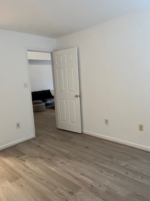 Second bedroom - 121 Timberbrook Ln