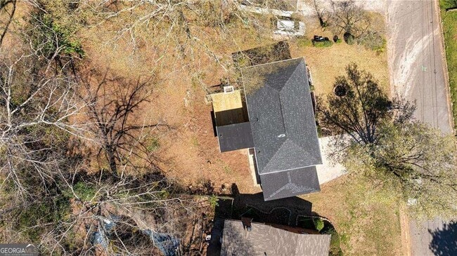 Building Photo - 2215 Gordon Cir