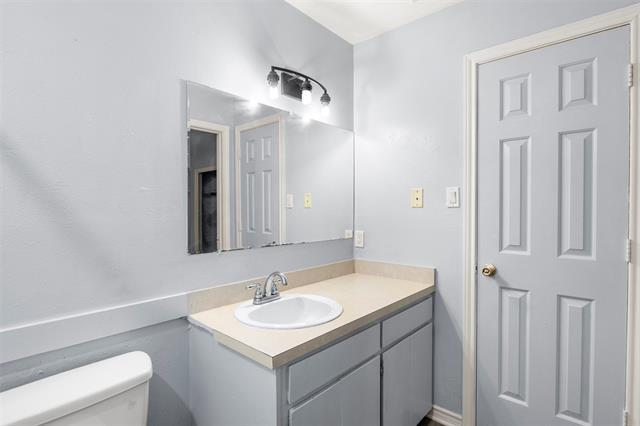 Building Photo - 521 Hilltop Dr
