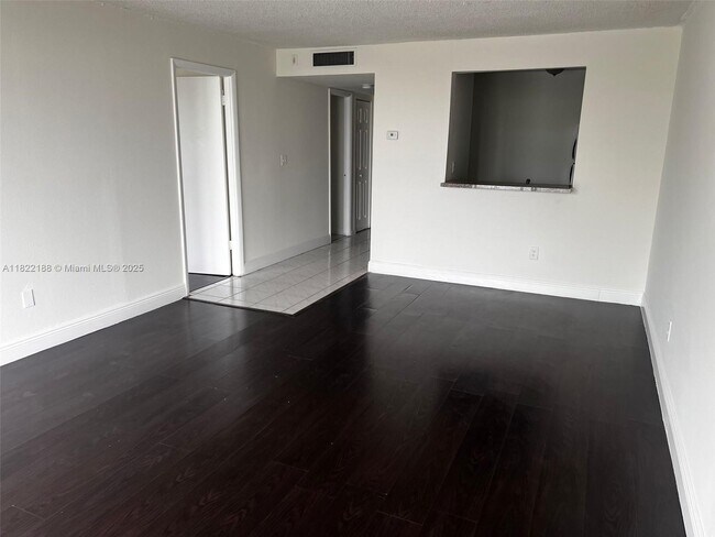 Building Photo - 498 NW 165th St