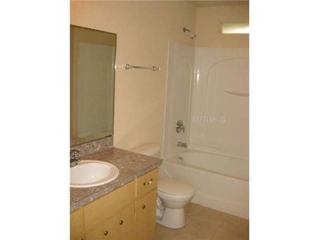 Building Photo - 501 Cypress Ave