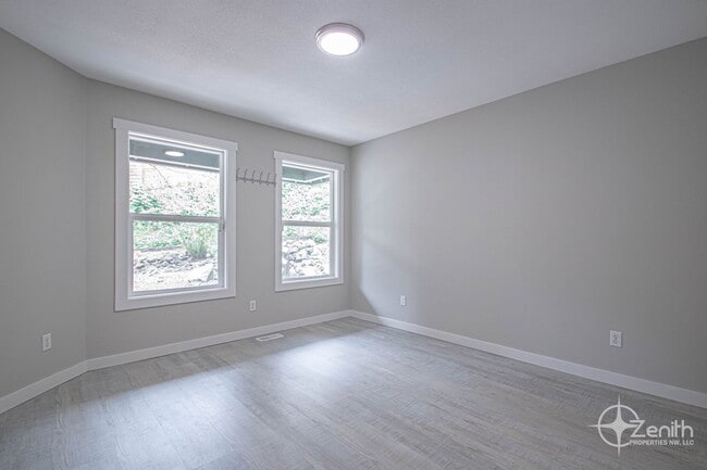 Building Photo - 1328 NW 5th Ave