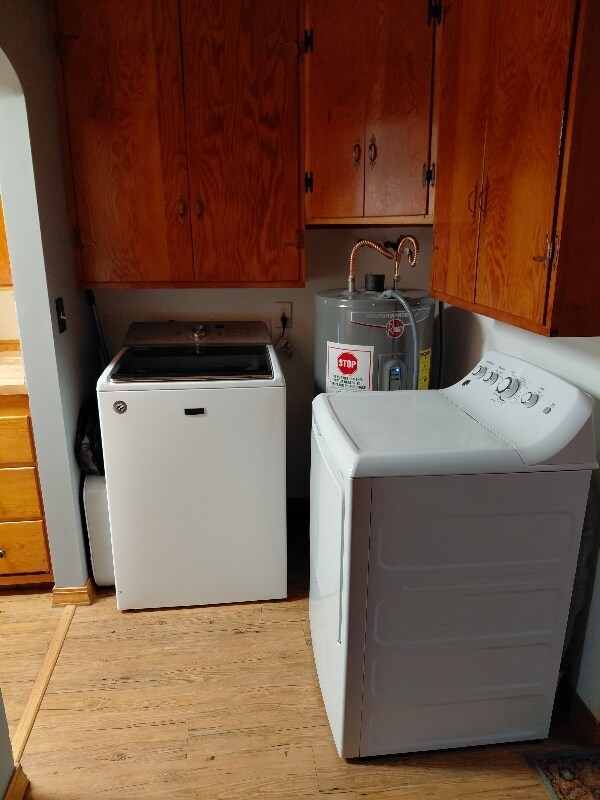 Building Photo - 339 6th Ave N