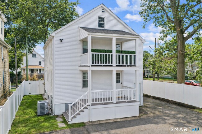 Building Photo - 180 Ruane St