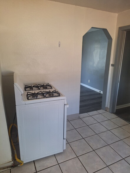 Building Photo - 12417 Watterson Ave