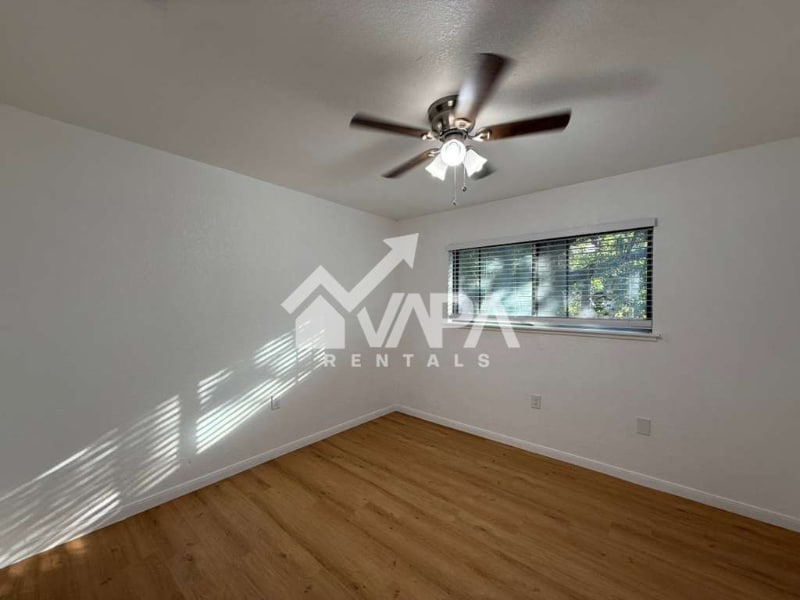 Building Photo - 12230 Valley Forge Ave