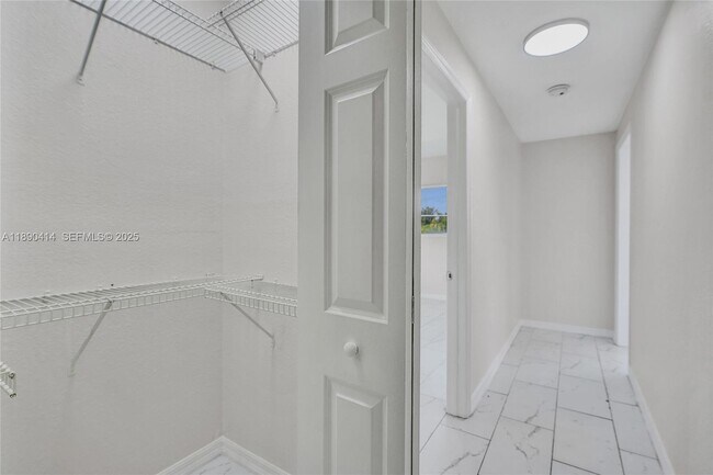 Building Photo - 1945 Calais Dr