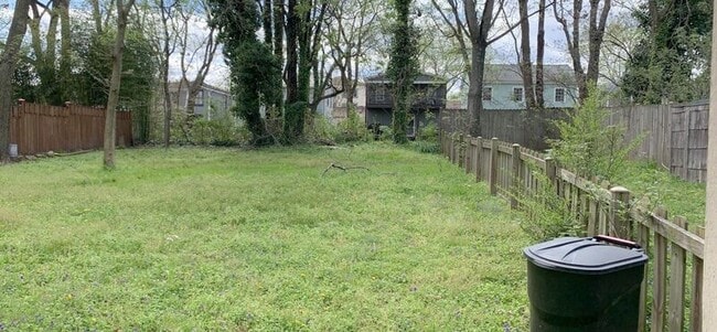 Building Photo - 226 Charles St