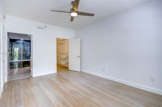 Building Photo - 3105 NE 184th St