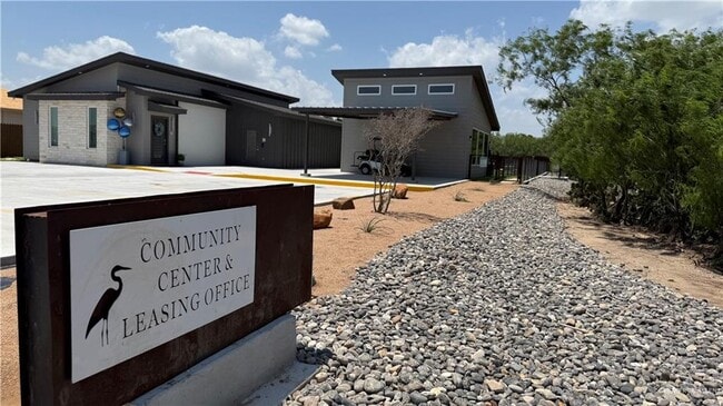 Building Photo - 29 Onyx Dr