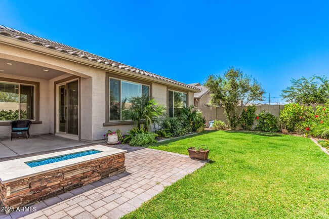 Building Photo - 8828 W Palo Verde Dr