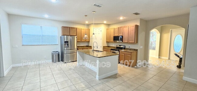 Building Photo - 7118 Broomshedge Tr