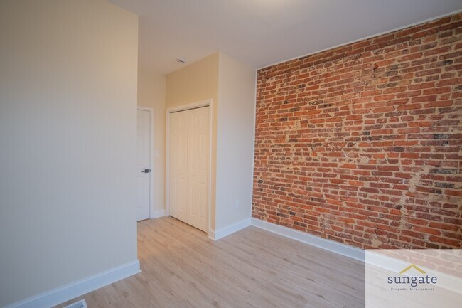 Building Photo - 3205 Esther Pl