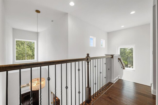 Building Photo - 6701 Teulada Dr