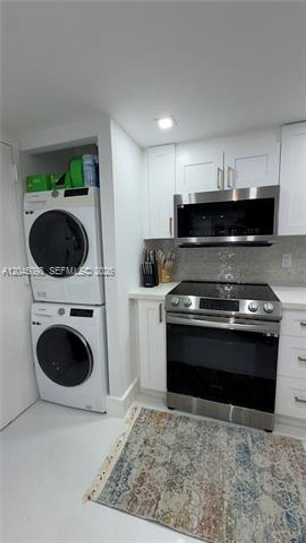 Building Photo - 2333 Brickell Ave