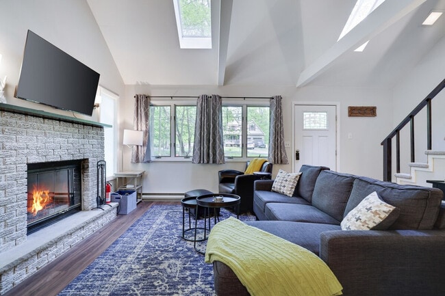 Building Photo - 141 Tommy's Ln