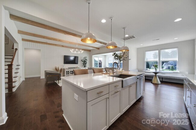 Building Photo - 16404 Stonecrop Landing Ln