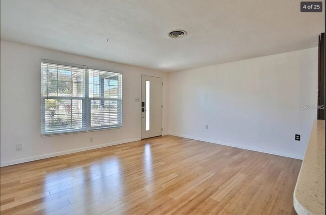 Building Photo - 7355 Cass Cir