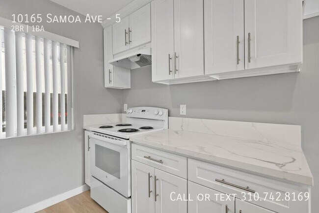 Building Photo - 10165 Samoa Ave