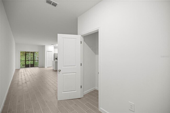 Building Photo - 3594 SE 37th Ct