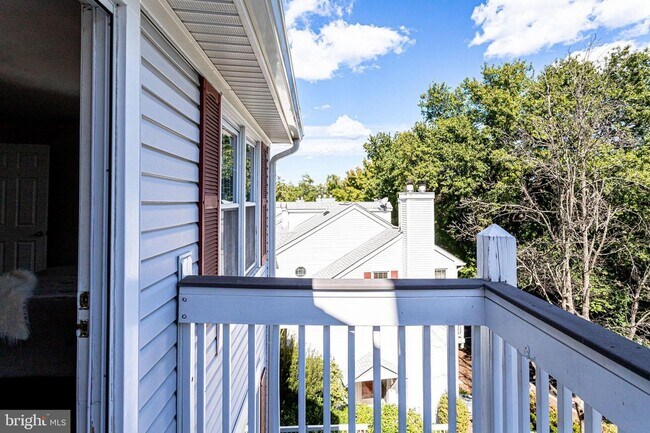 Building Photo - 2911 S Woodstock St