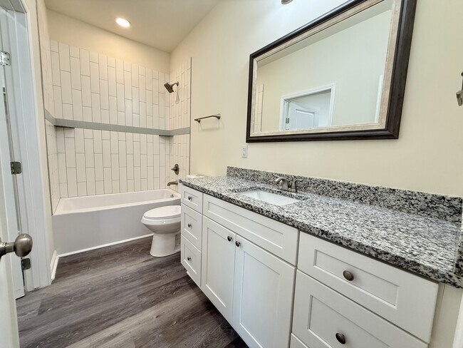 Building Photo - 1582 Hobbs Island Rd SE