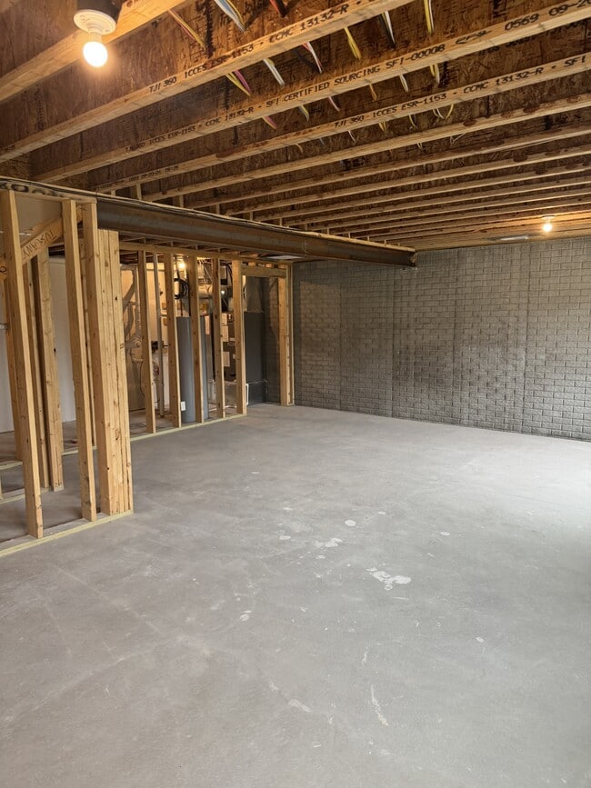 Building Photo - 5745 Holmstrom Ct