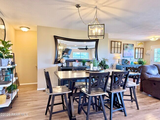 Building Photo - 4871 Butterfly Dr