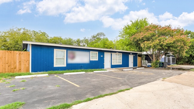 Building Photo - 4530 Walzem Rd