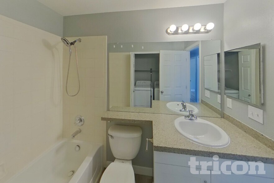 Building Photo - 7271 Araia Dr