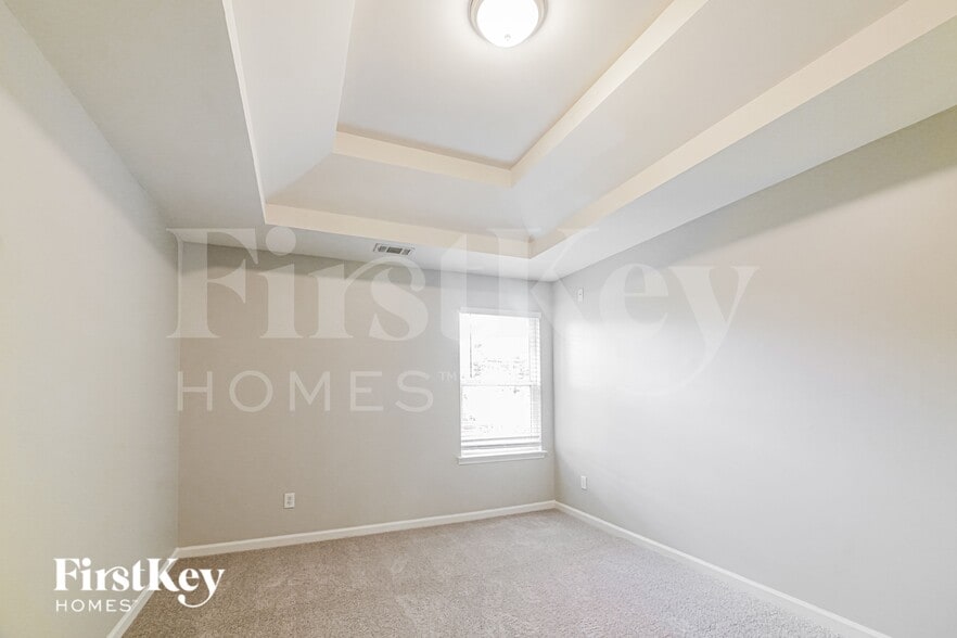 Building Photo - 76 Torero Trail