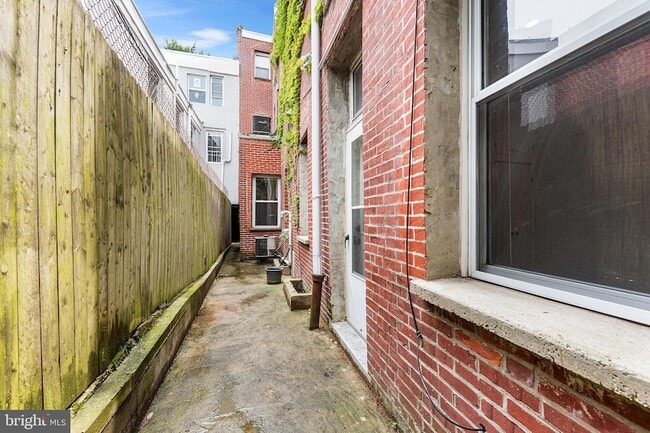 Building Photo - 1614 N 2nd St