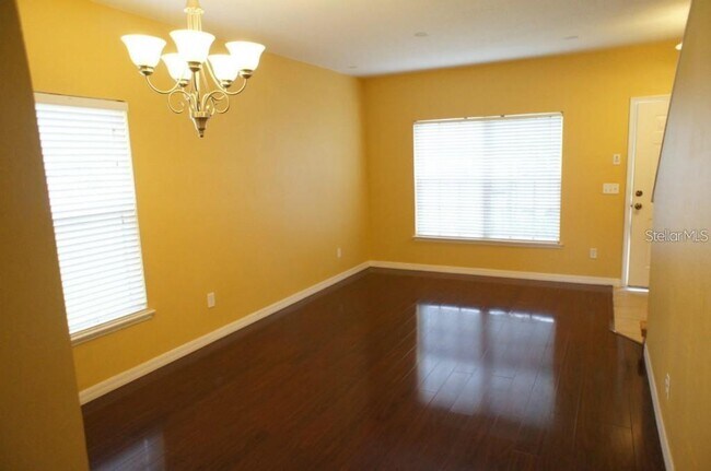 Building Photo - 427 Wilton Cir